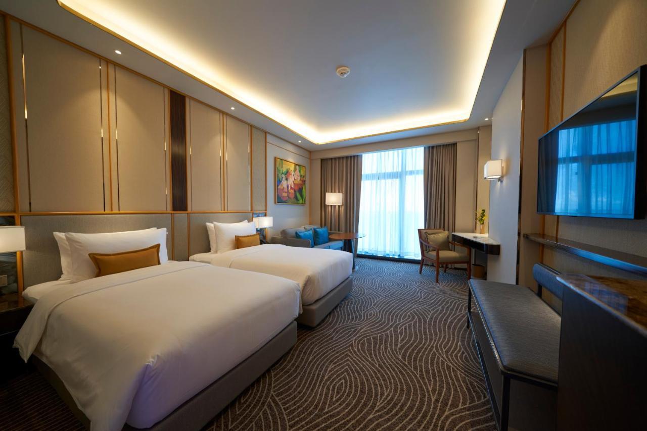 Fili Hotel At Nustar Cebu Екстериор снимка