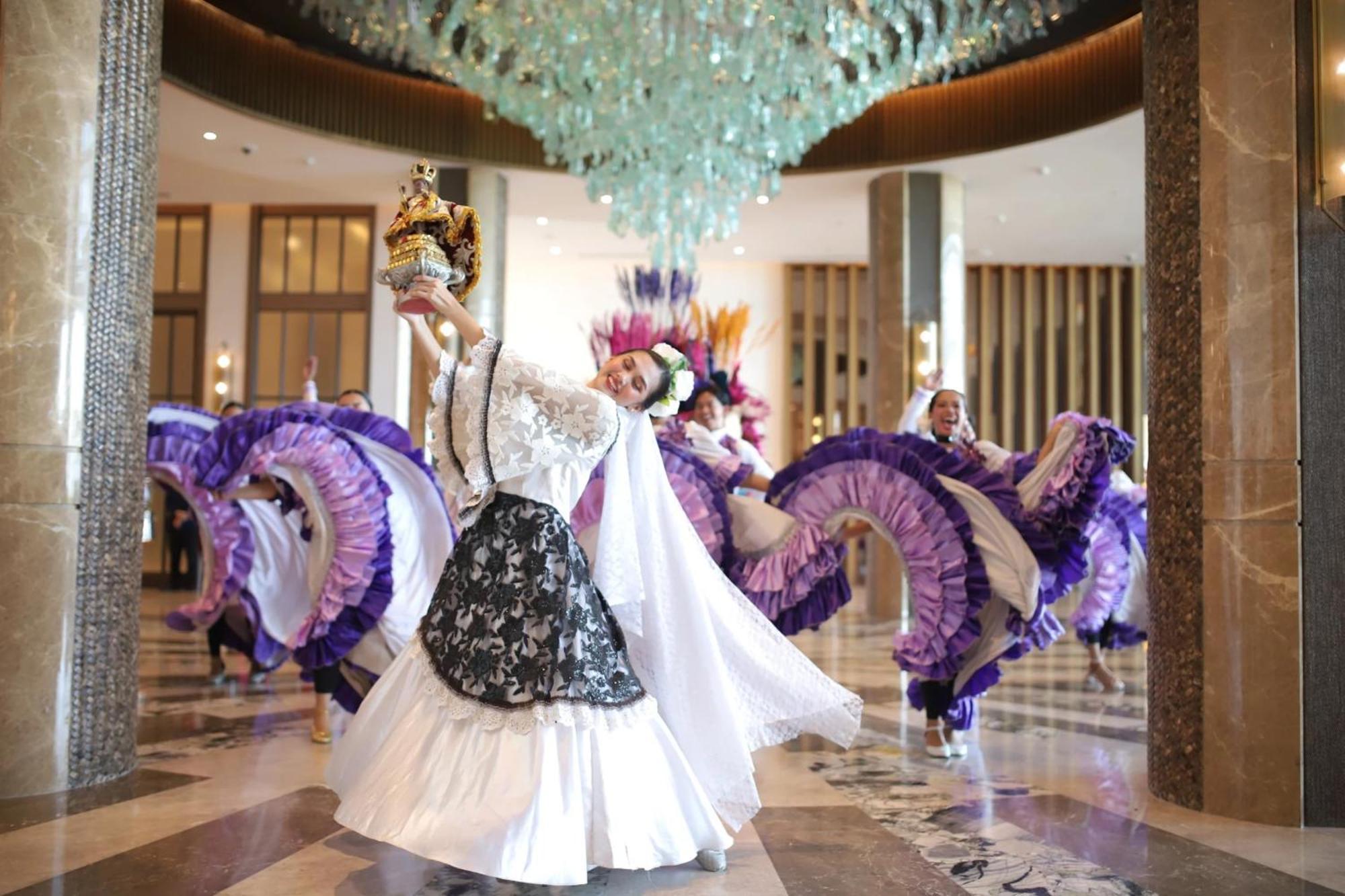 Fili Hotel At Nustar Cebu Екстериор снимка