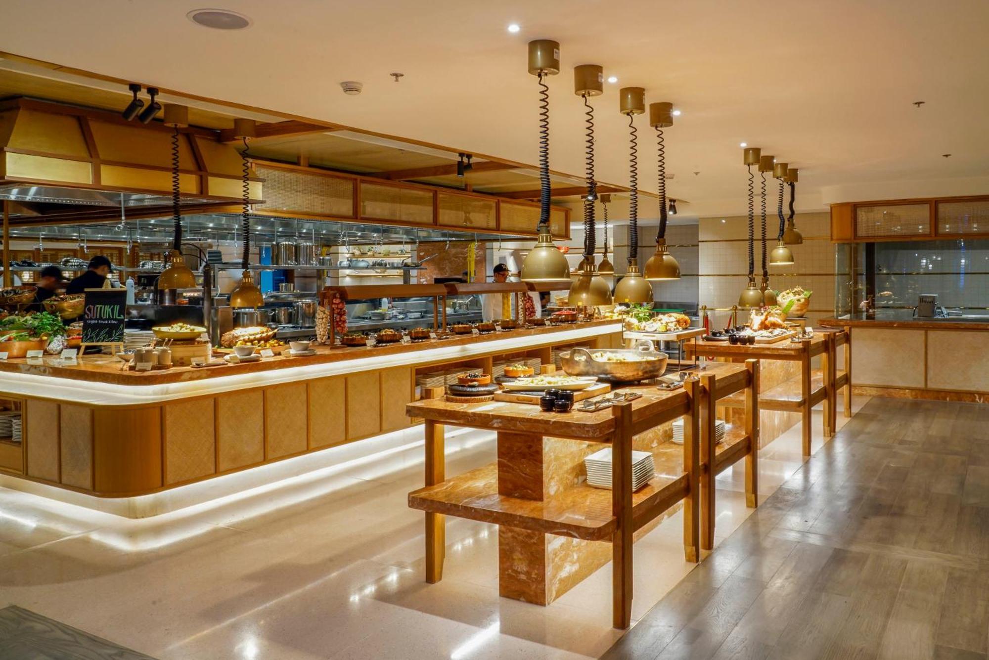 Fili Hotel At Nustar Cebu Екстериор снимка