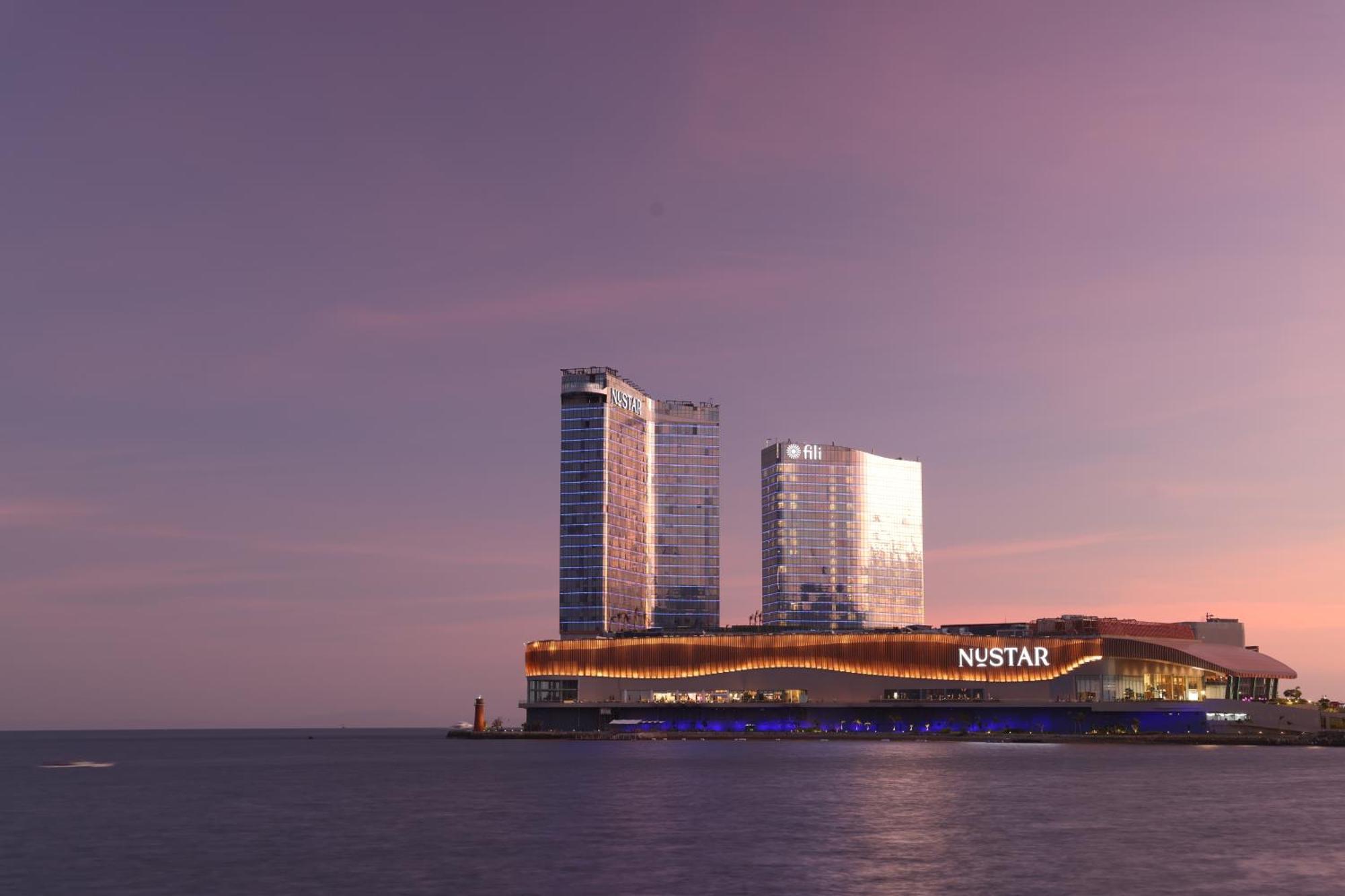 Fili Hotel At Nustar Cebu Екстериор снимка